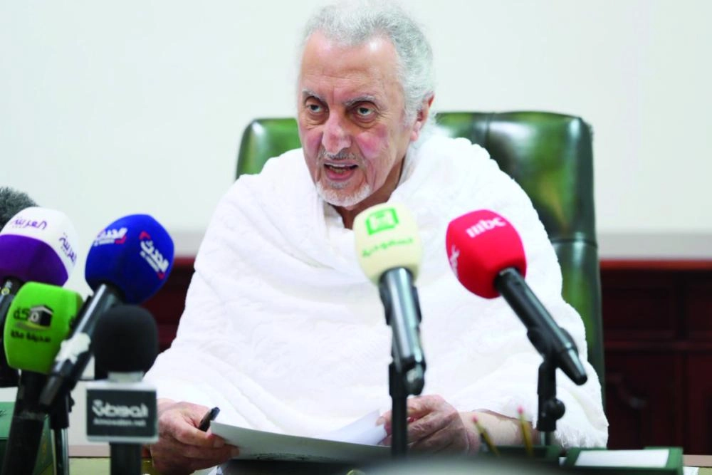 خالد الفيصل خلال المؤتمر الصحفي في منى اليوم (مكة)