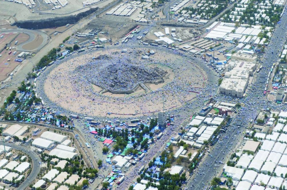 ضيوف الرحمن في صعيد عرفات (واس)