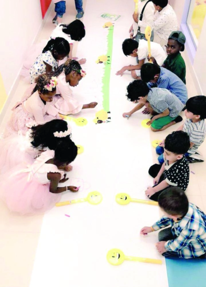 






أطفال داخل الحضانات          (واس)