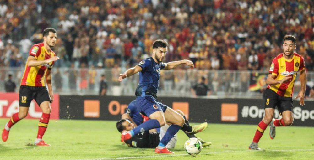 






من مباراة الأهلي المصري والترجي التونسي                                                            (مكة)