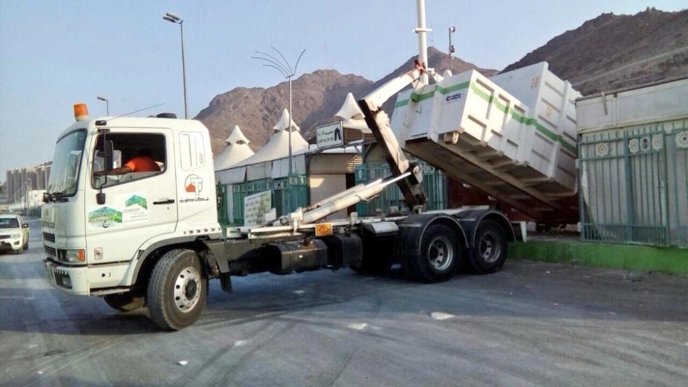 عملية نقل الصناديق الضاغطة (مكة)