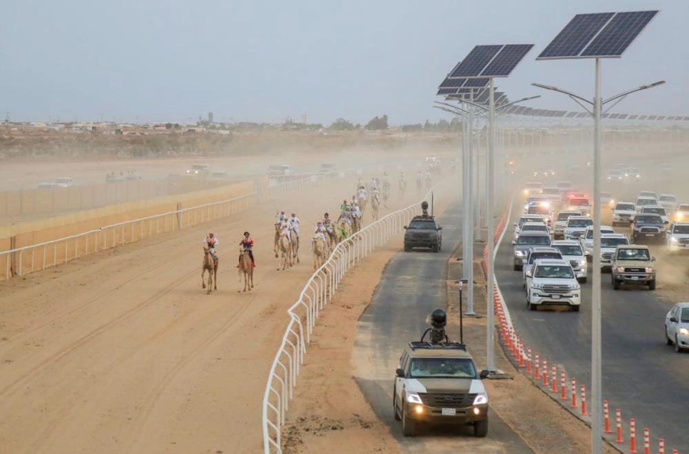 من منافسات ماراثون الهجن (واس) 