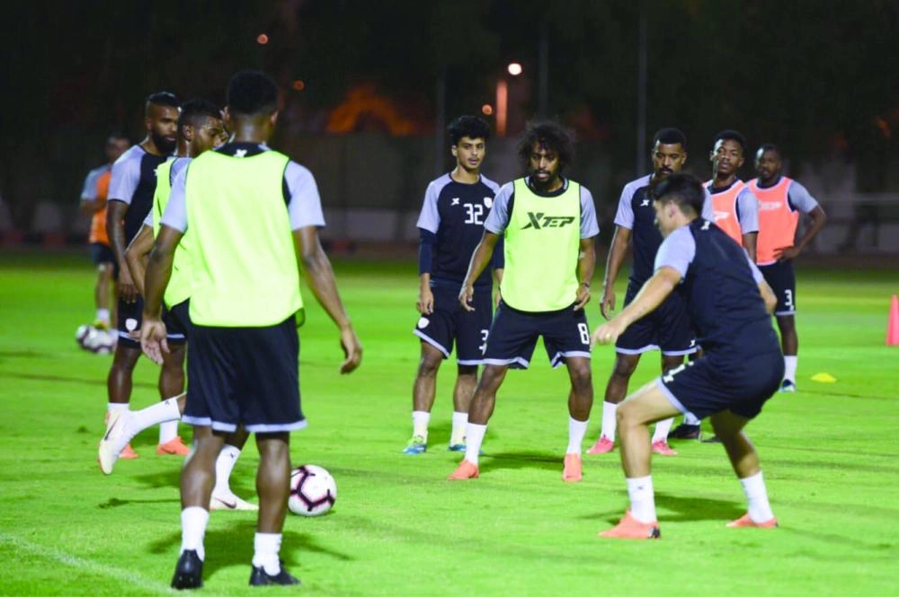 






من استعدادات لاعبي الشباب