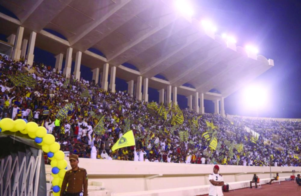 






الجماهير في لقاء أحد والنصر                          (مكة)