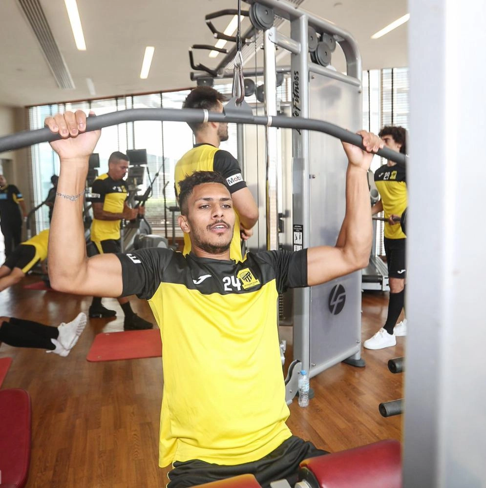 من تدريبات الاتحاد في معسكرهم بأبوظبي أمس (مكة) 