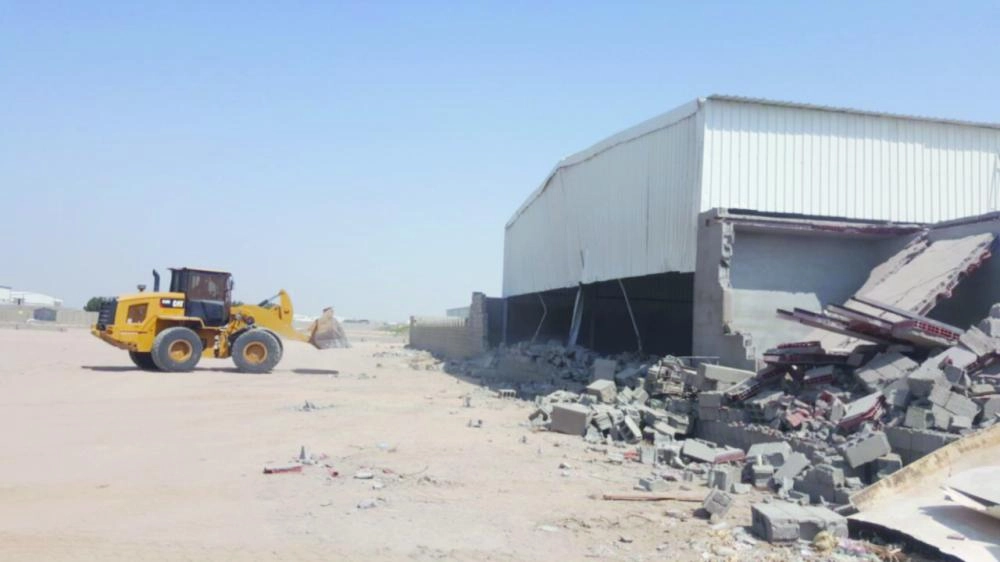 






إزالة تعديات على أراض حكومية جنوب جدة                                       (مكة)