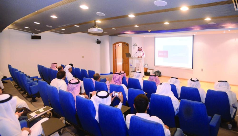 






جانب من افتتاح ورش العمل أمس                          (مكة)