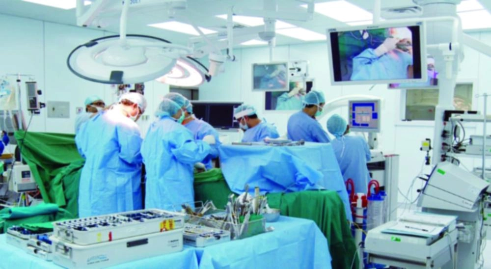 






غرفة عمليات في أحد المستشفيات                                                                 (مكة)