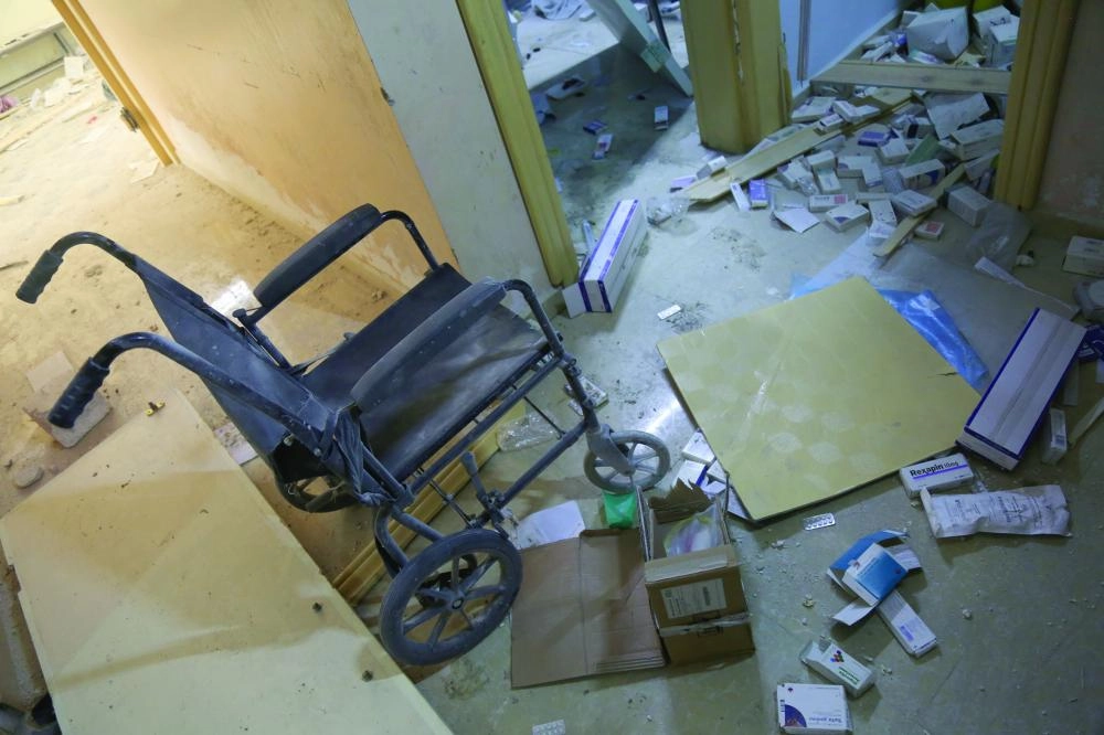 Wreckage at a site of the civilian hospital, after Syrian government airstrikes with several missiles in the town of Hass, Rural Idlib Alhnobi, Syria, 08 September 2018. Photo: Anas ALkharboutli/dpa
