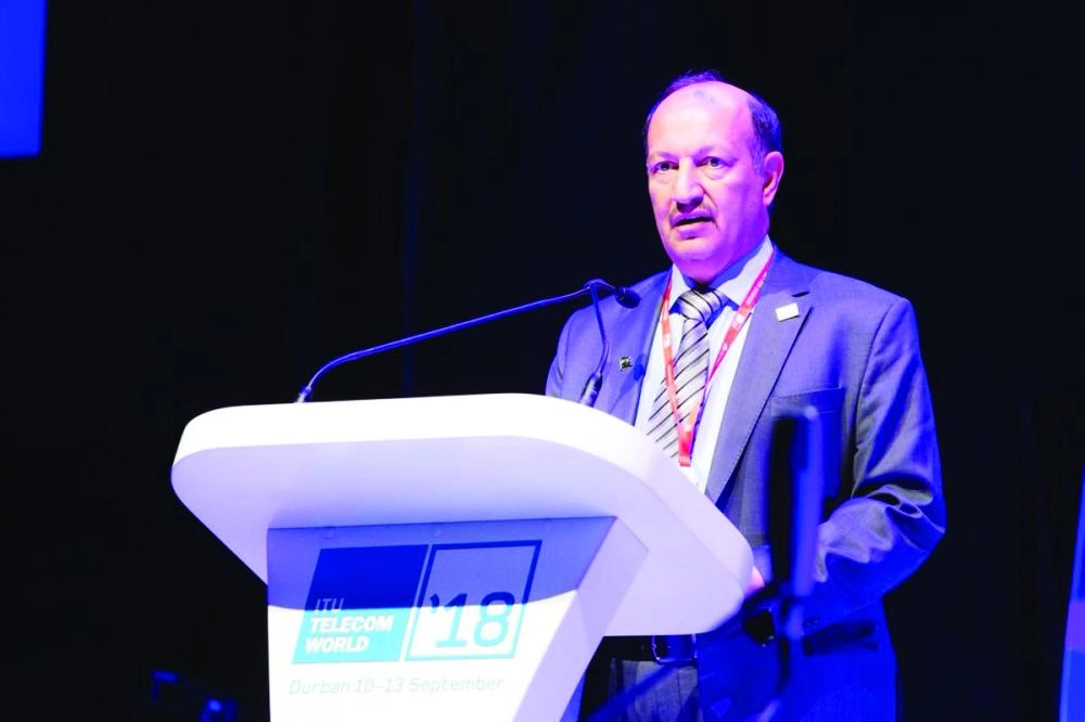 






الرويس خلال المؤتمر