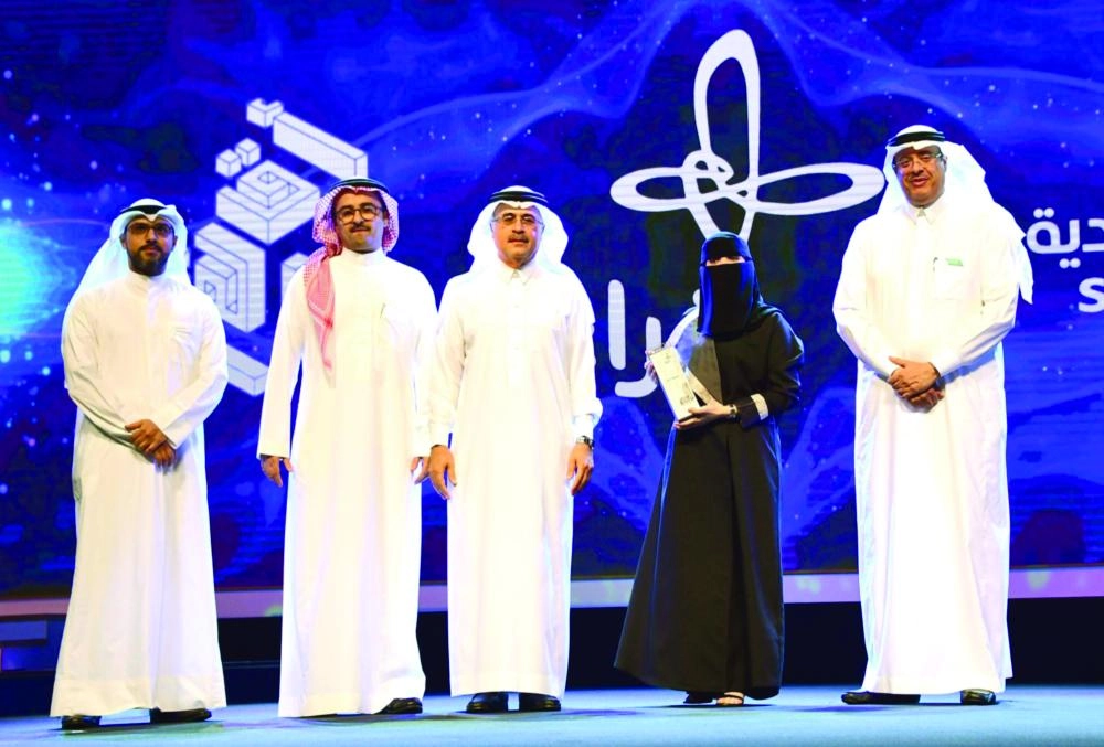 من تكريم الفائزين