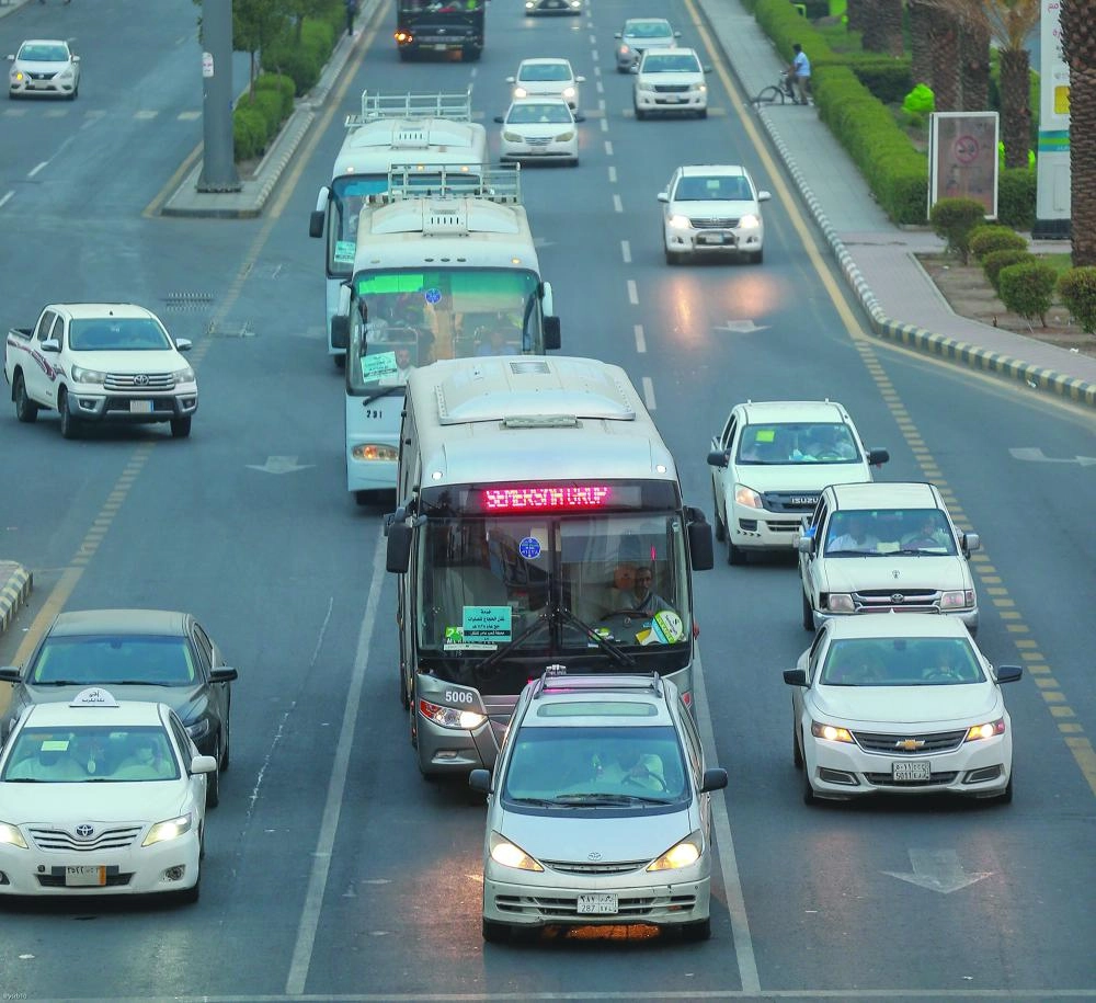 






حافلات بمنطقة العزيزية بمكة               (ياسر بخش)