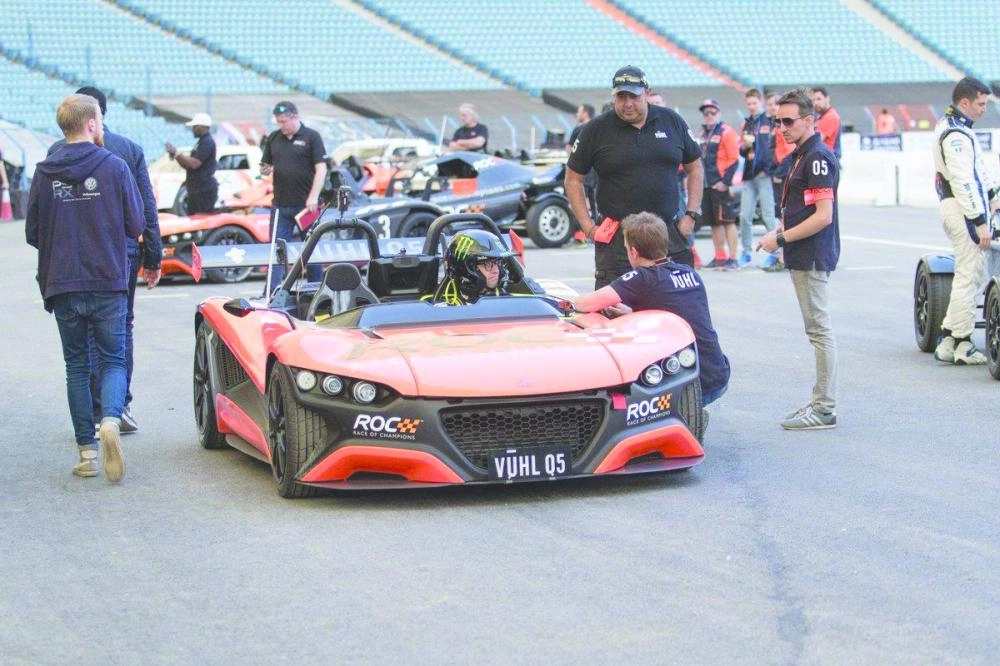 






سباق الأبطال للسيارات