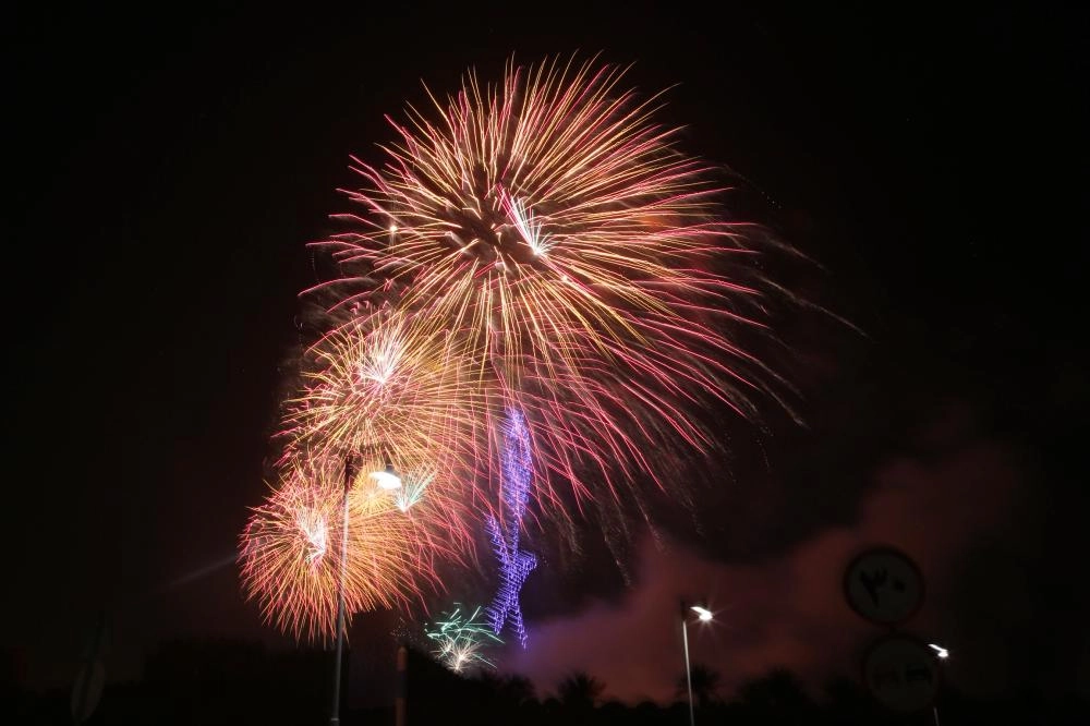 عروض الالعاب النارية  في حي البجيري بالرياض (زياد الرزيزاء)
