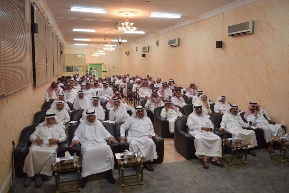 جانب من الحضور في أدبي الطائف