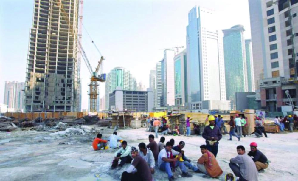 






عمال لصالح بناء ملاعب قطر                                                 (تويتر)