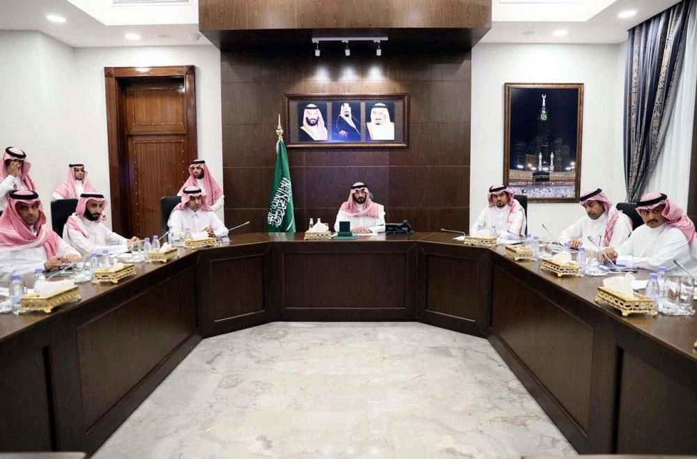 عبدالله بن بندر مترئسا الاجتماع                                                            (واس)