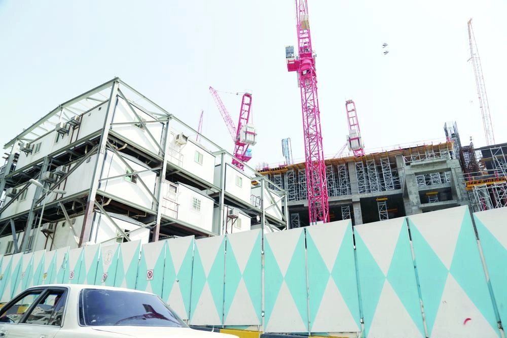 






سكن عمال في أحد مشاريع العاصمة المقدسة                       (مكة)