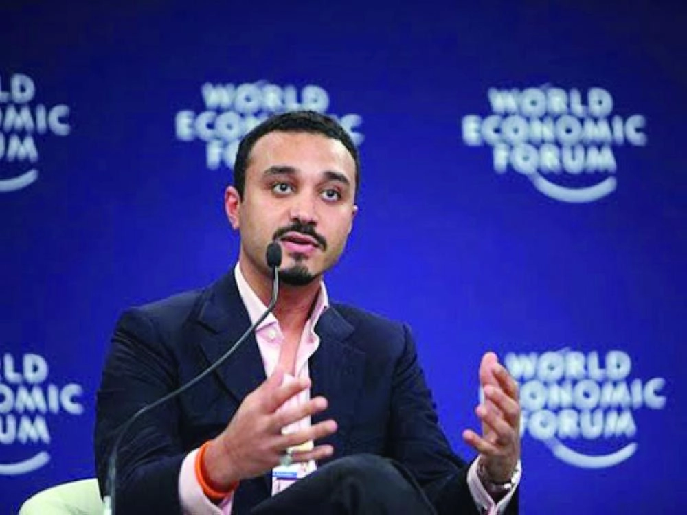 خالد بن بندر متحدثا خلال اللقاء (مكة)