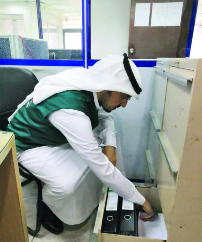 






ممثل التجارة خلال عملية التفتيش  (وزارة التجارة)