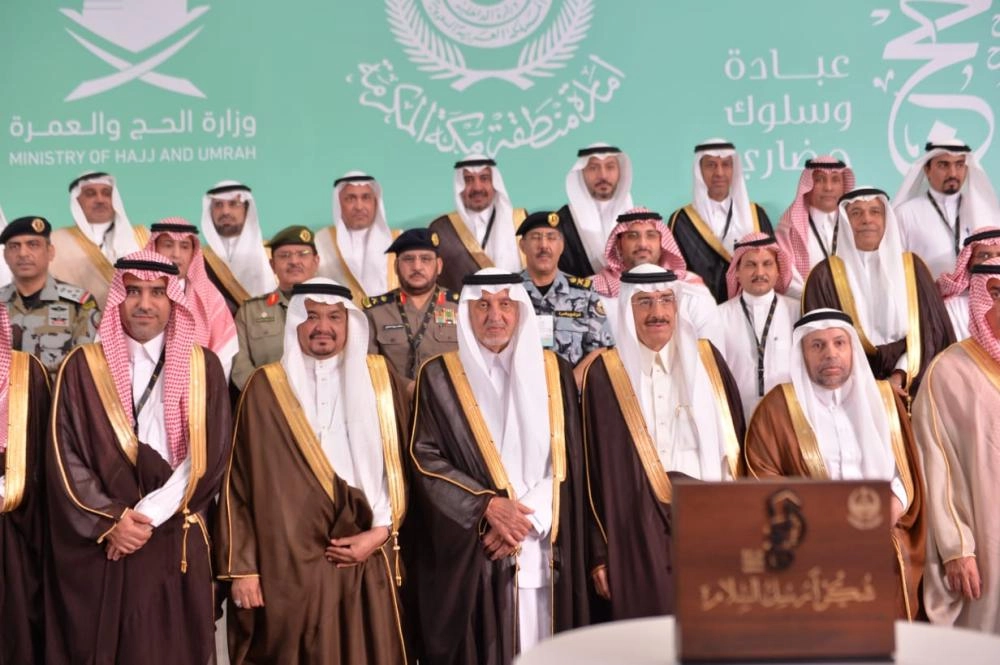 خالد الفيصل خلال تدشين ورش العمل (مكة)