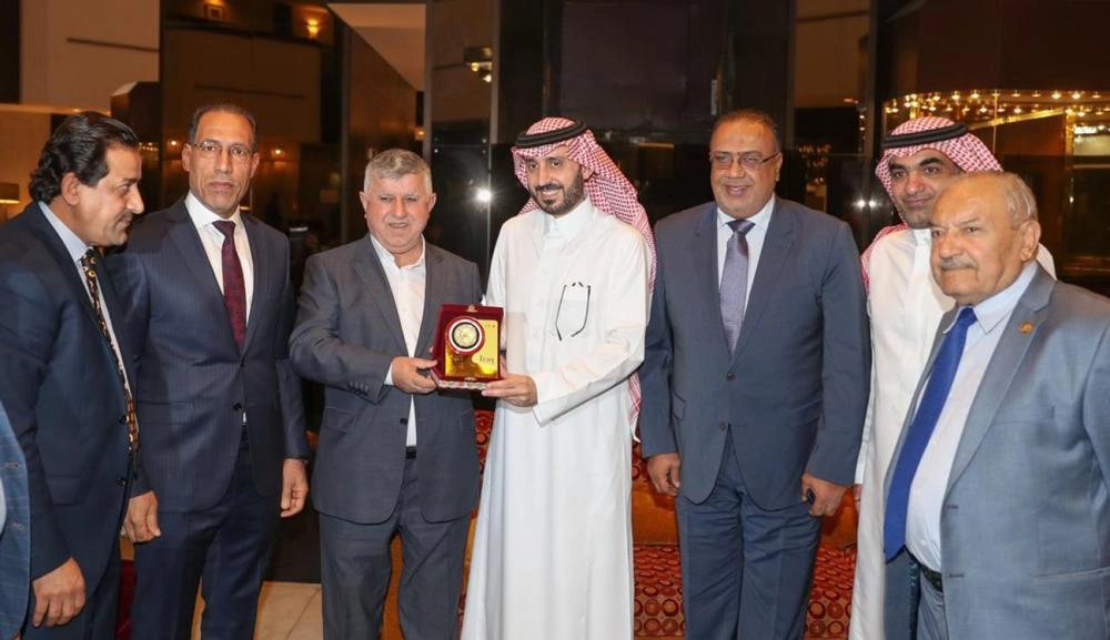 






زيارة قصي الفواز للبعثة العراقية                                            (اتحاد القدم)