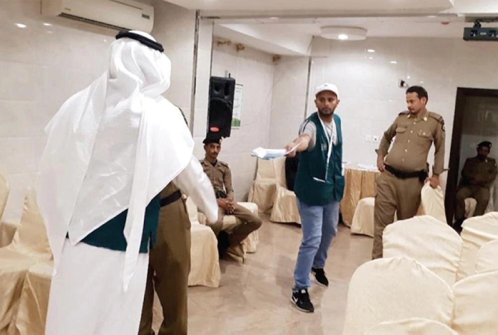 أثناء مداهمة التجارة للتجمع                        (وزارة التجارة)