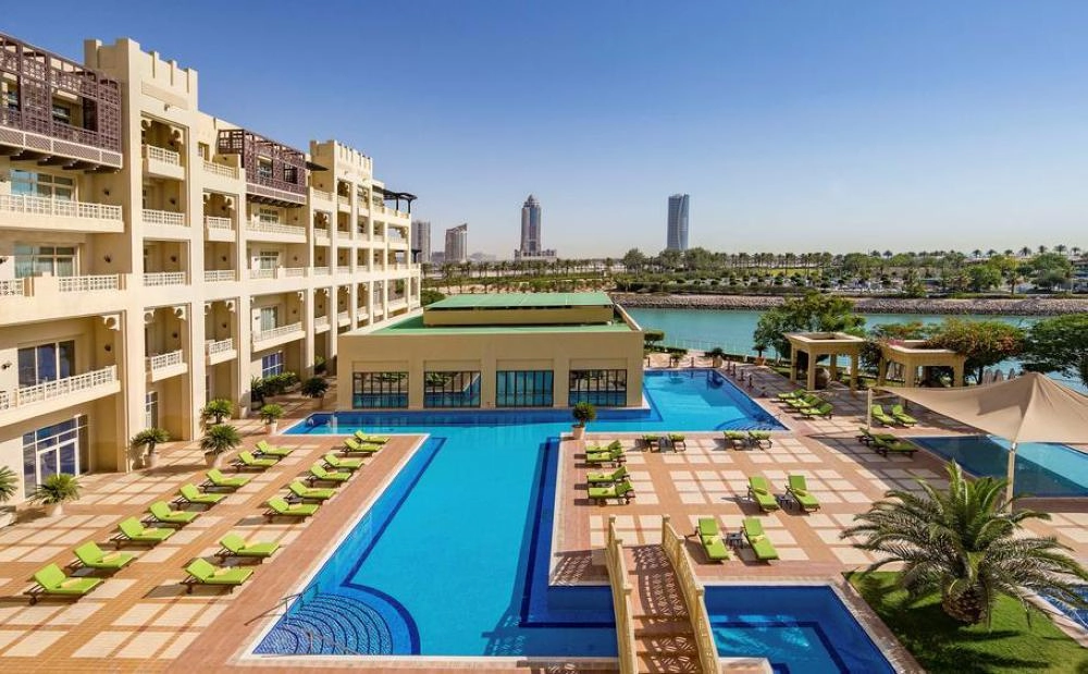 






أحد فنادق الدوحة                                         (تويتر)