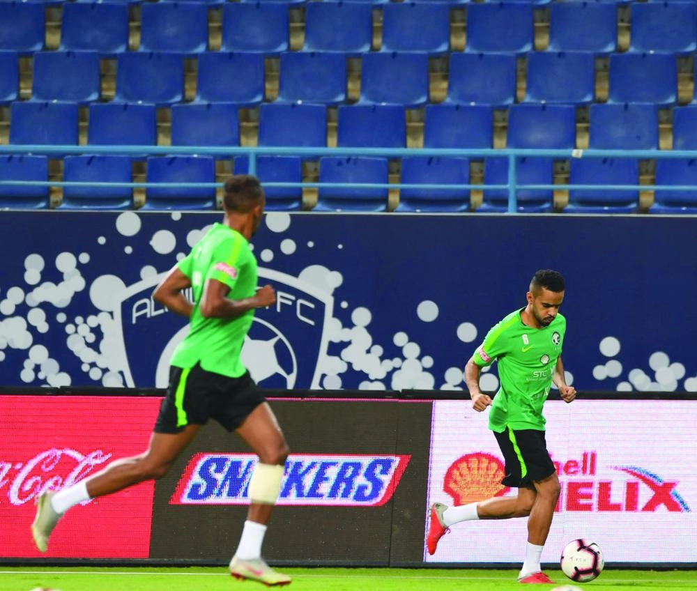 من تدريبات المنتخب السعودي استعدادا لنظيره البرازيلي (واس)