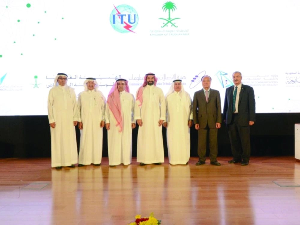 على هامش توقيع الاتفاقية                                             (واس)