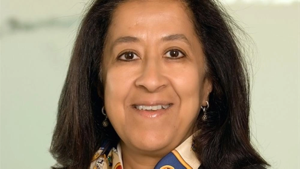 لبنى العليان