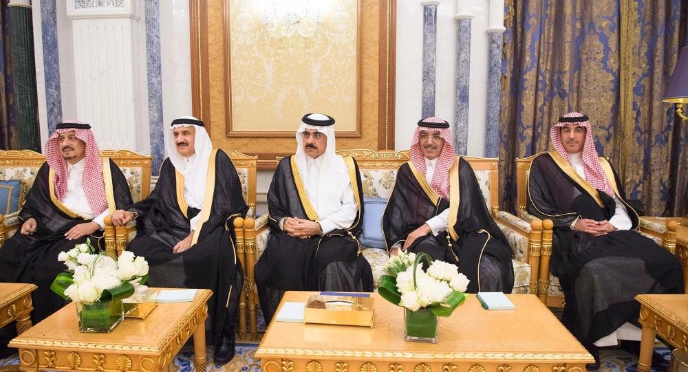 فيصل بن بندر ومنصور بن متعب ومساعد العيبان ومحمد الجدعان وعواد العواد خلال اللقاء