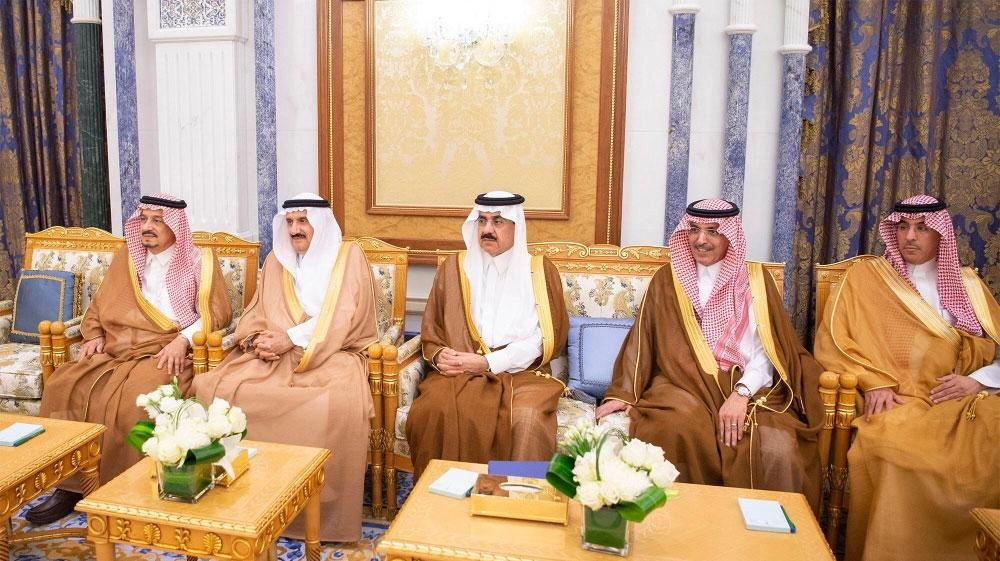 فيصل بن بندر ومنصور بن متعب ومساعد العيبان ومحمد الجدعان وعواد العواد خلال الاستقبال