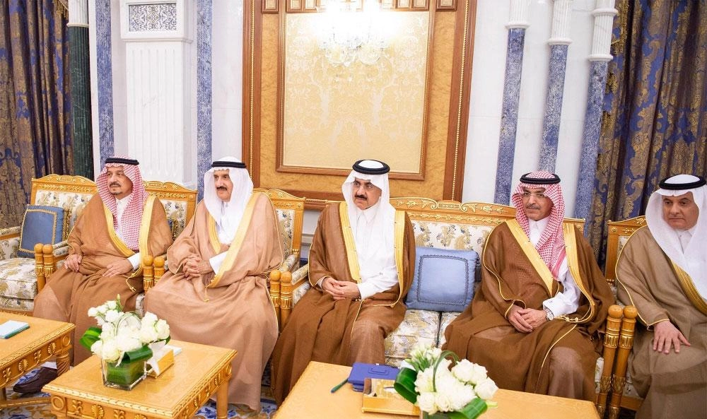 فيصل بن بندر ومنصور بن متعب ومساعد العيبان ومحمد الجدعان وعبدالرحمن الفضلي خلال الاستقبال