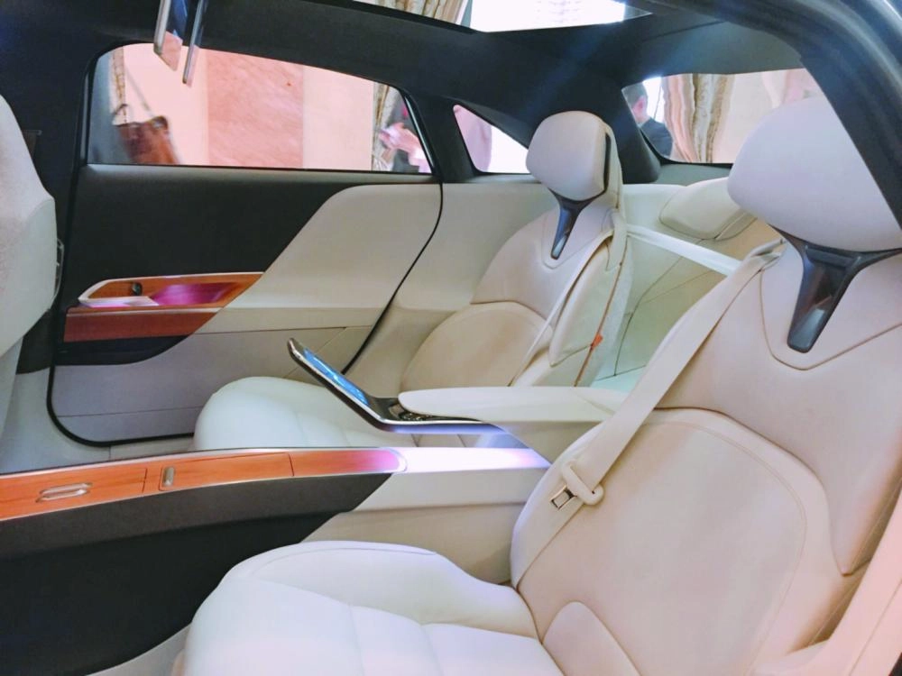 2114182173F7C92F5B-6BE2-4E7F-87CA-533AA522455D