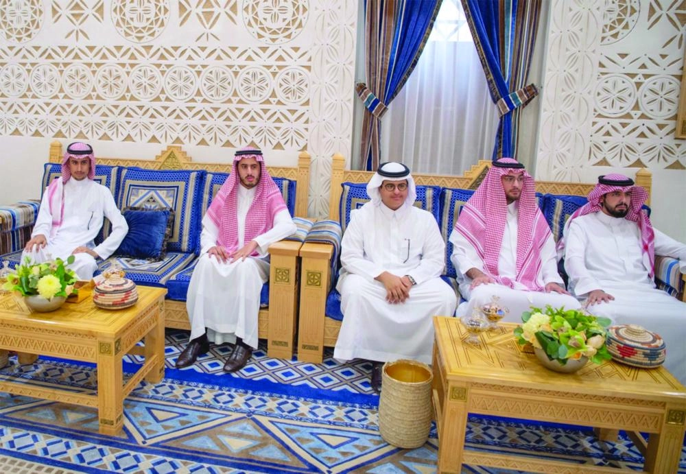 DST_4598424_Sat18_1128382145