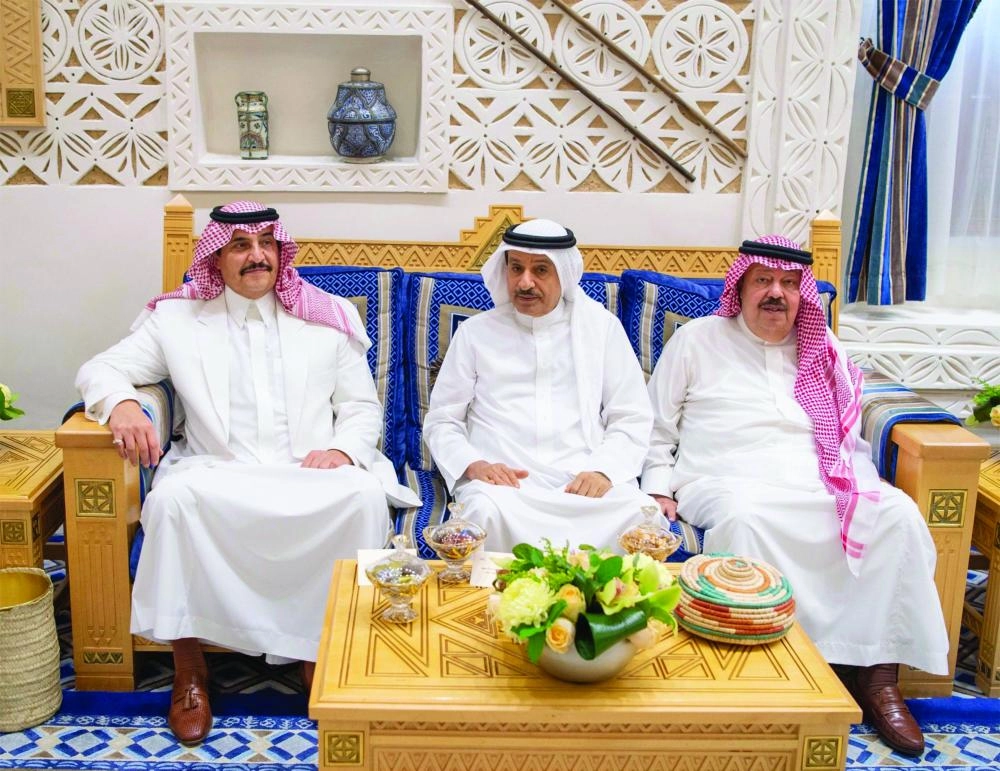 DST_4598409_Sat13_1128527509