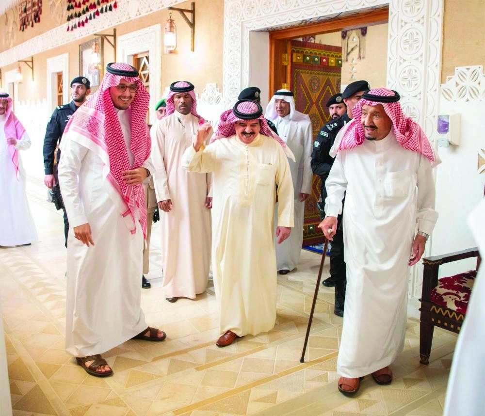 DST_4598406_Sat11_1128698872