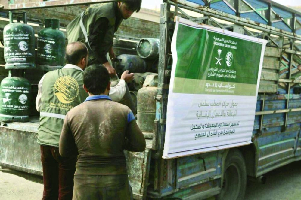 توزيع أسطوانات الغاز للمستفيدين بالشمال السوري (مكة) 