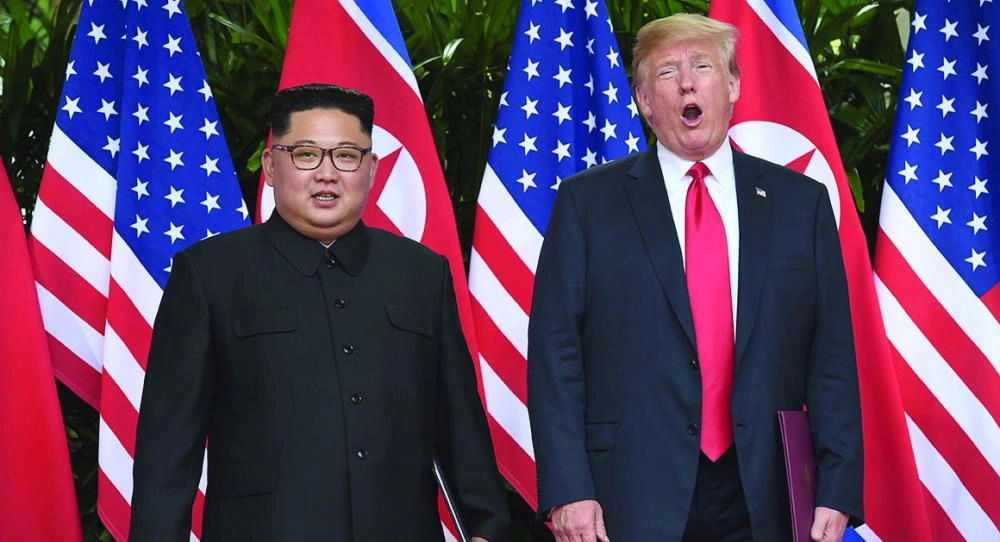 






دونالد ترمب وكيم جونج أون في لقائهما السابق     (مكة)