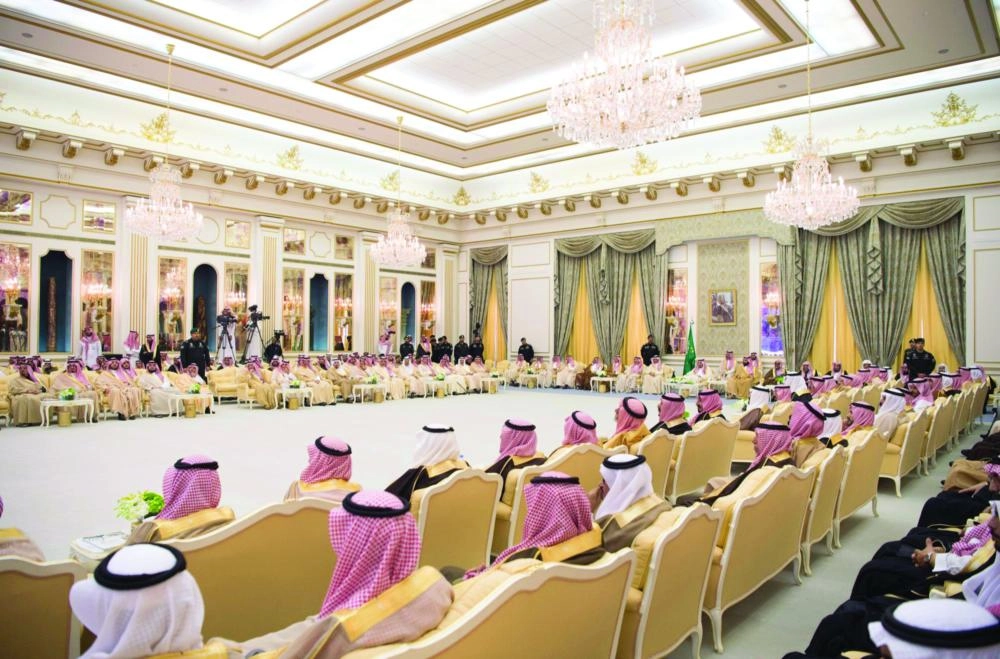 الملك سلمان لدى تدشينه ووضع حجر الأساس لمشروعات تنموية بحائل (واس)