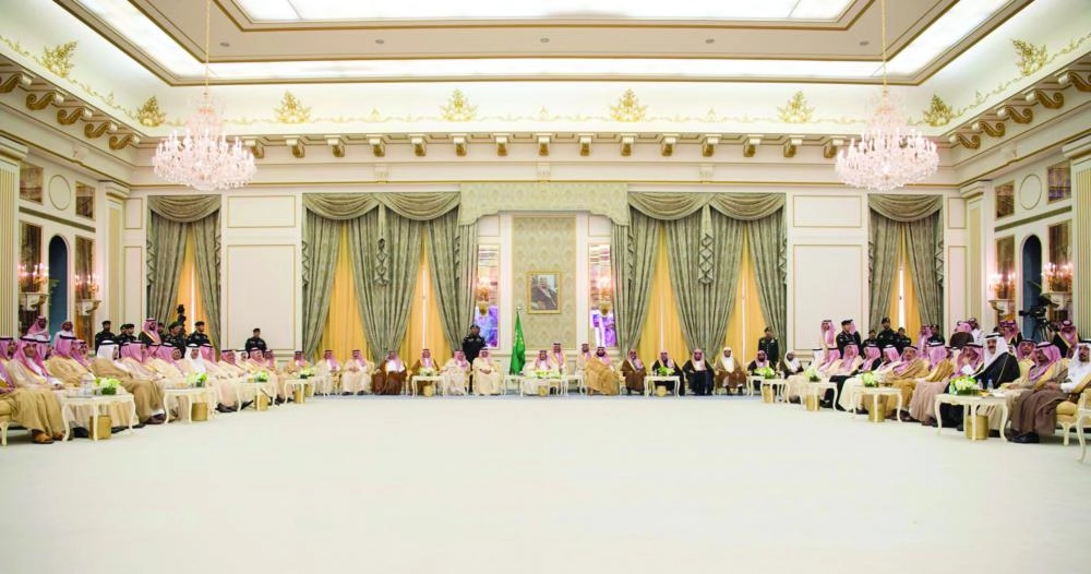 الملك سلمان لدى تدشينه ووضع حجر الأساس لمشروعات تنموية بحائل (واس)