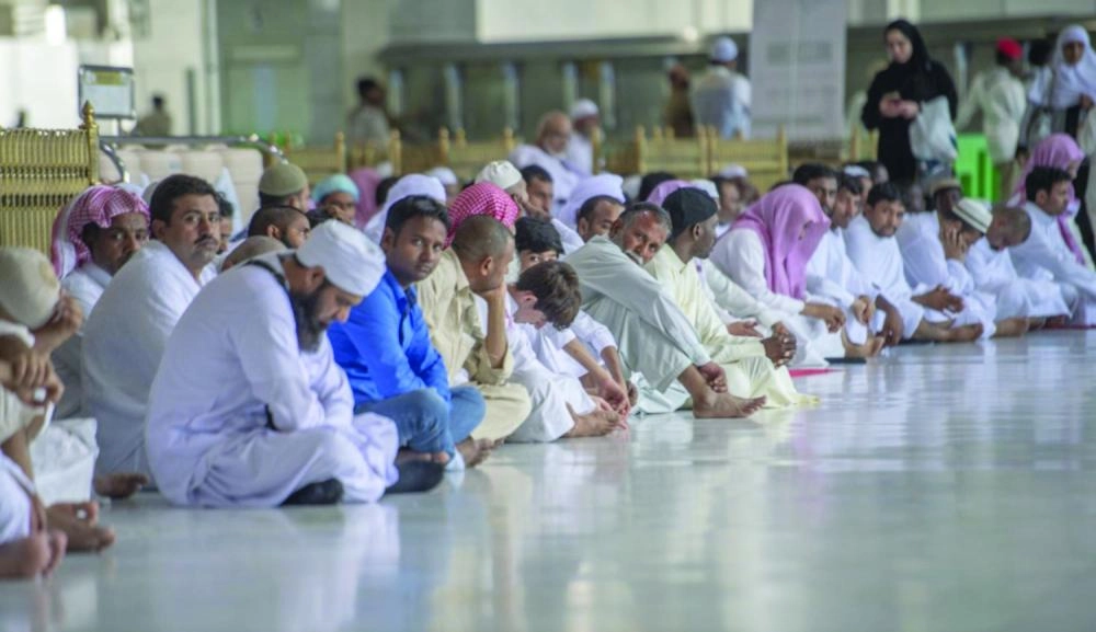 من صلاة الجمعة بالمسجد الحرام (واس)