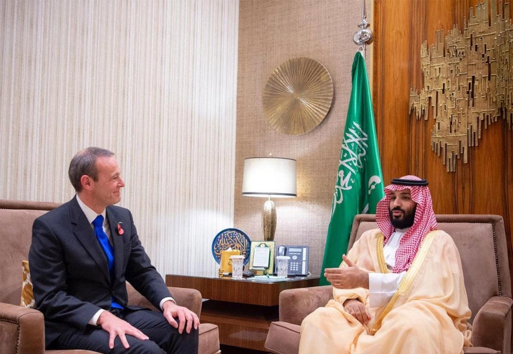 الأمير محمد بن سلمان خلال لقائه سايمون ماكدونالد (واس)