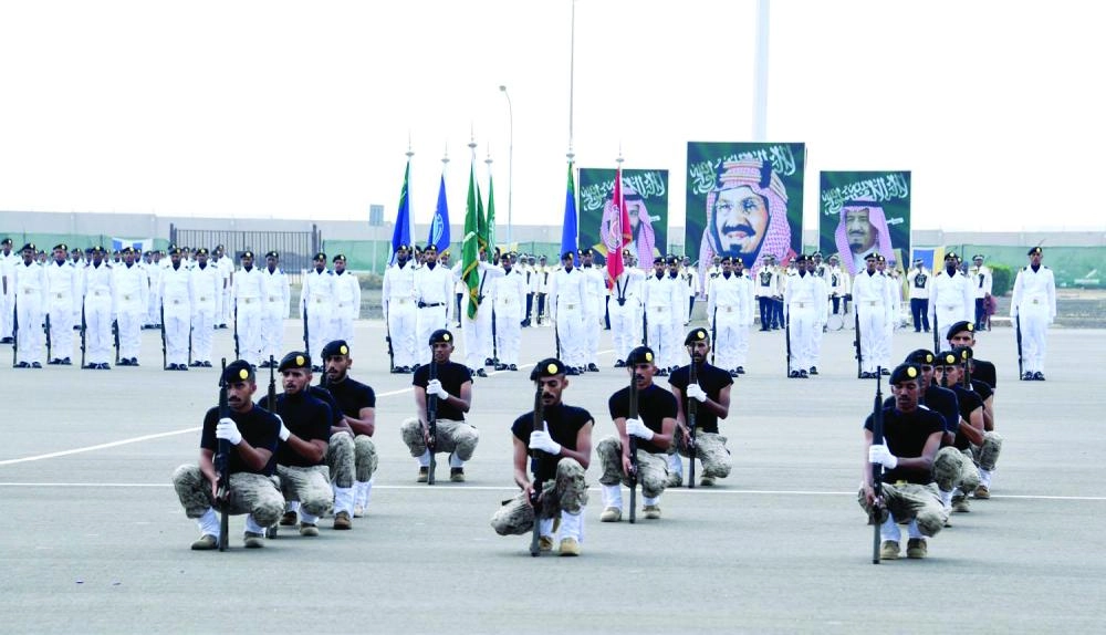 






عروض خلال التخريج أمس