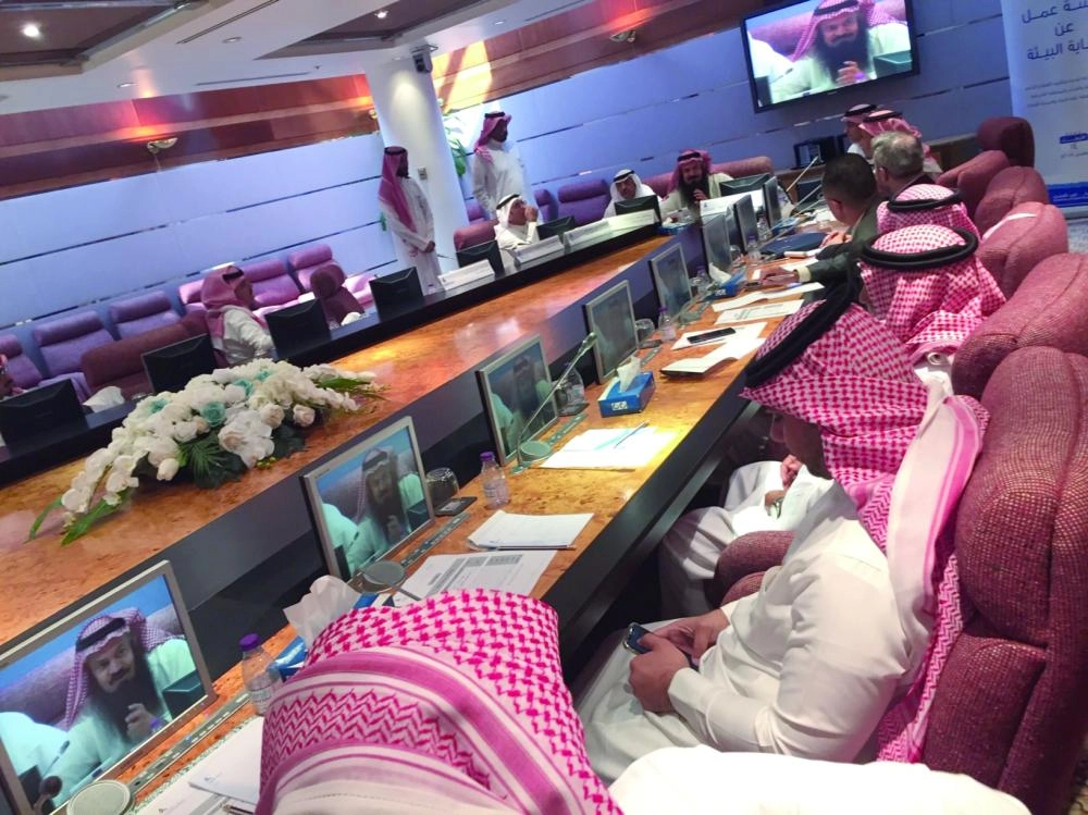 حضور الورشة (غرفة الشرقية)