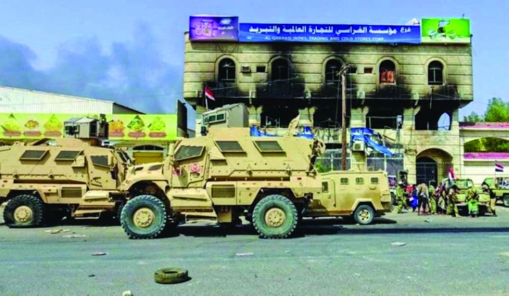 






قوات الشرعية في عمق مدينة الحديدة                                                                 (مكة)