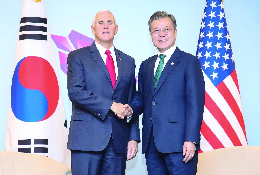 بنس مع الرئيس الكوري الجنوبي (د ب أ)