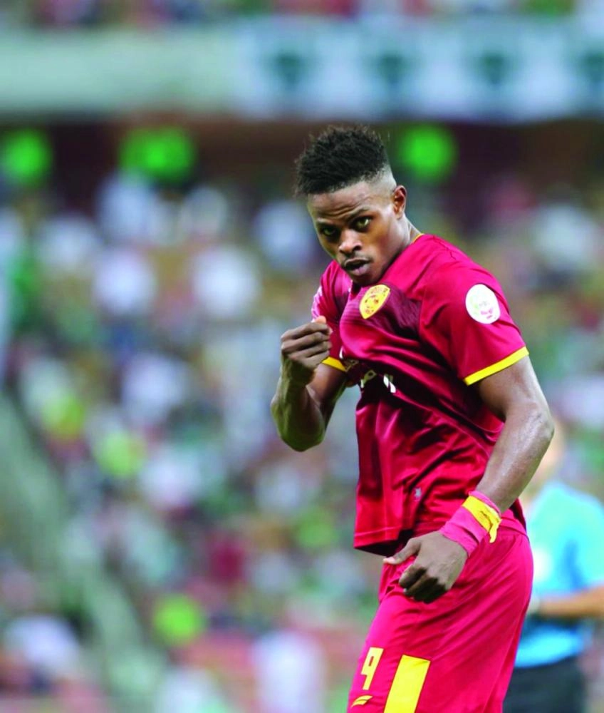 هارون كمارا محتفلا بهدفه في مرمى الأهلى (مكة)