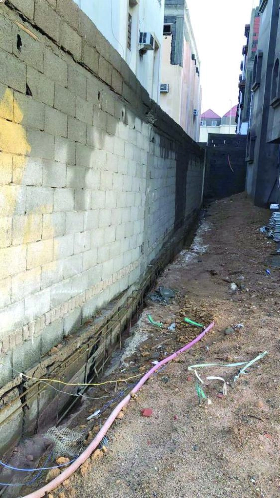 






هبوط بالأرضيات بسبب المياه